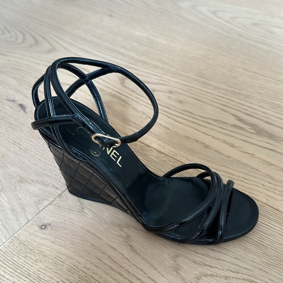 Chanel Patent Leather Peep Toe Wedge Sandals size 38.5 with Dust Bag - Picture 8 of 12